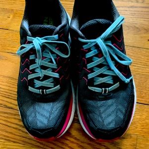 Hoka Clifton 4